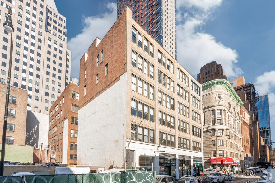 More Photos Of 57 Willoughby St, Brooklyn Office For Lease