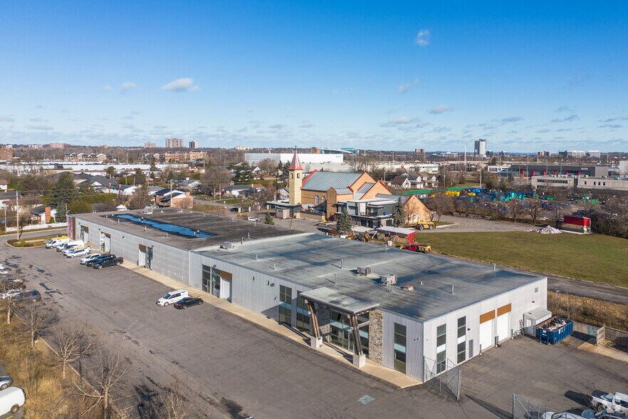 More Photos Of 1084 Kenaston St, Ottawa Industrial For Sale