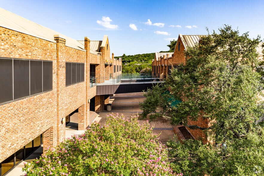 More Photos Of 4201 Bee Caves Rd, Austin Medical For Lease