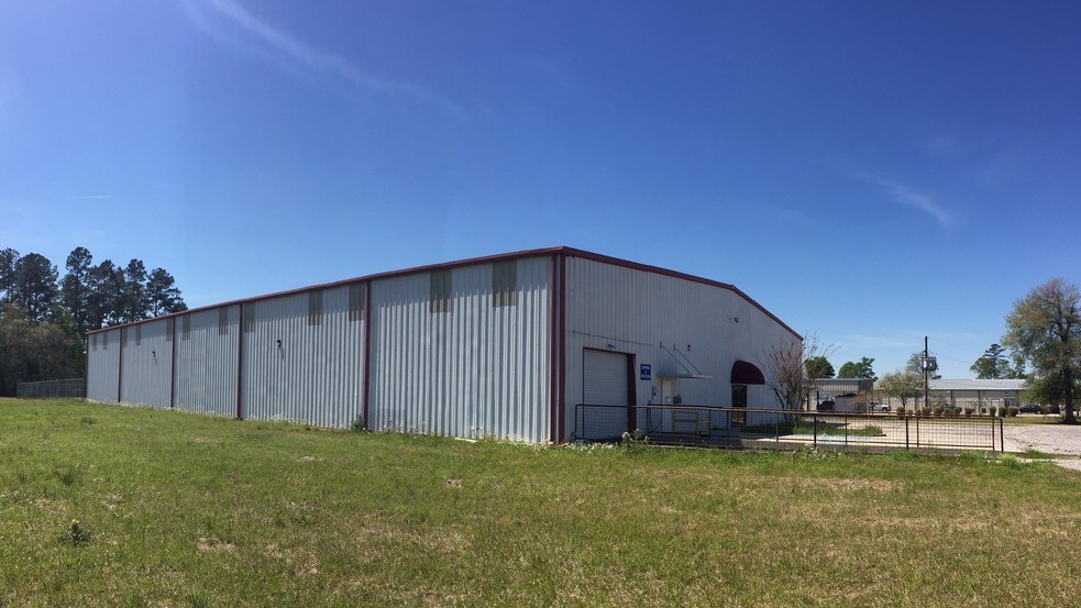 More Photos Of 19146 Highway 190 E, Hammond Warehouse For Lease