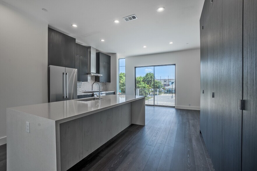 More Photos Of 4322 Roseland Ave, Dallas Apartments For Sale