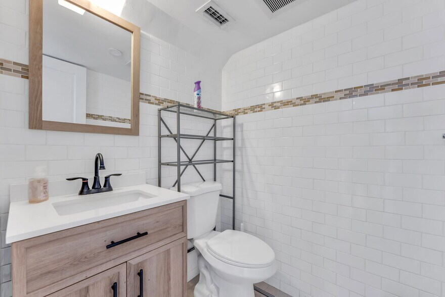 More Photos Of 4801 University Dr, Coral Gables Apartments For Sale