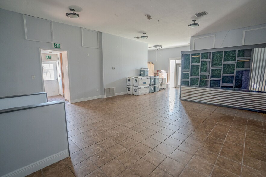 More Photos Of 5995 N Courtenay Pky, Merritt Island Light Manufacturing For Sale