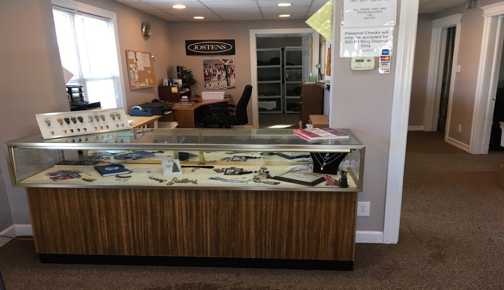 More Photos Of 20033 Eureka Rd, Taylor Office For Sale