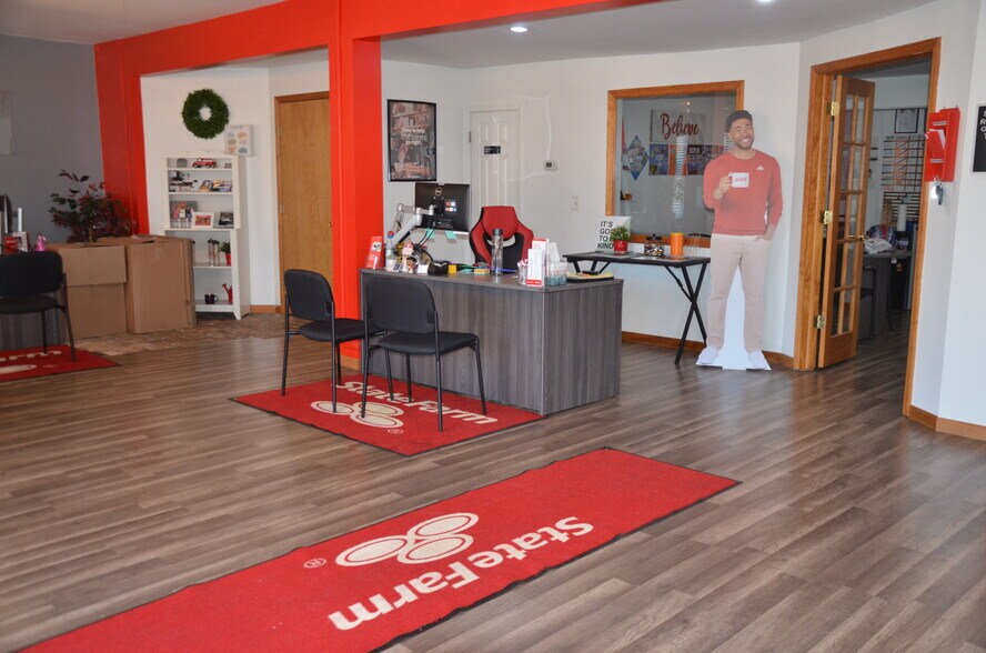 More Photos Of 115 E South Street, Sandwich Storefront Retail Office For Lease
