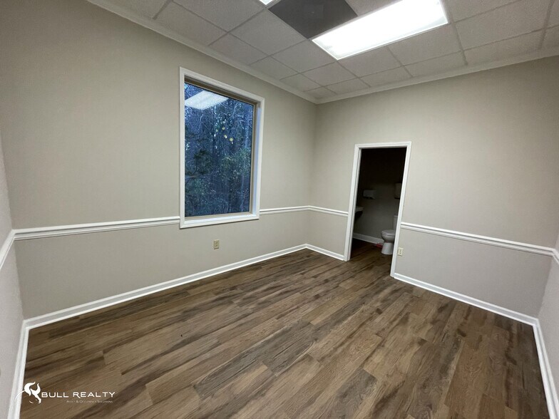 More Photos Of 247 Lana Dr, Gray Office For Sale