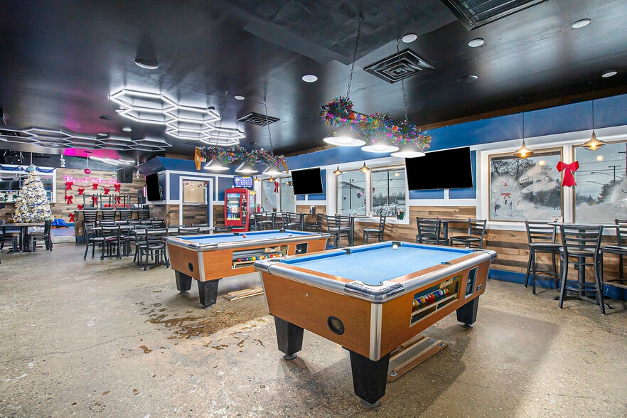 More Photos Of 5153 Fenton Rd, Flint Restaurant For Sale