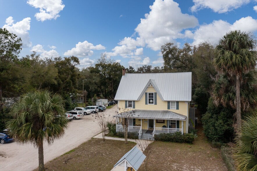 More Photos Of 307 State Road 26, Melrose Restaurant For Sale