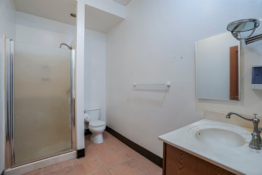 More Photos Of 1581 Boyles Way, Camp Verde Manufacturing For Sale