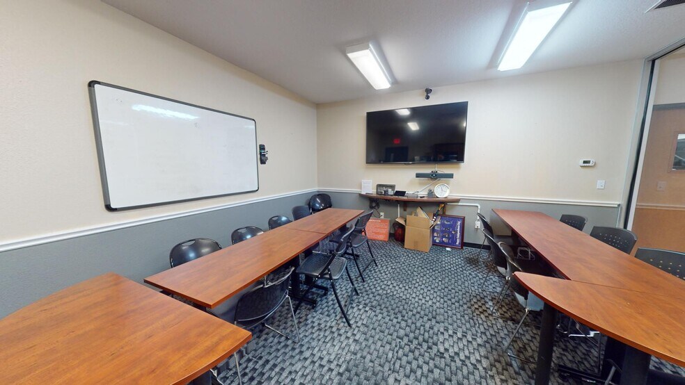 More Photos Of 2001 Windy Ter, Cedar Park Light Distribution For Sale