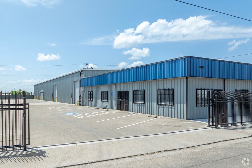 More Photos Of 2910 E Heaton Ave, Fresno Coworking Space