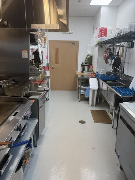 More Photos Of 510 E Anderson Ln, Austin Restaurant For Lease