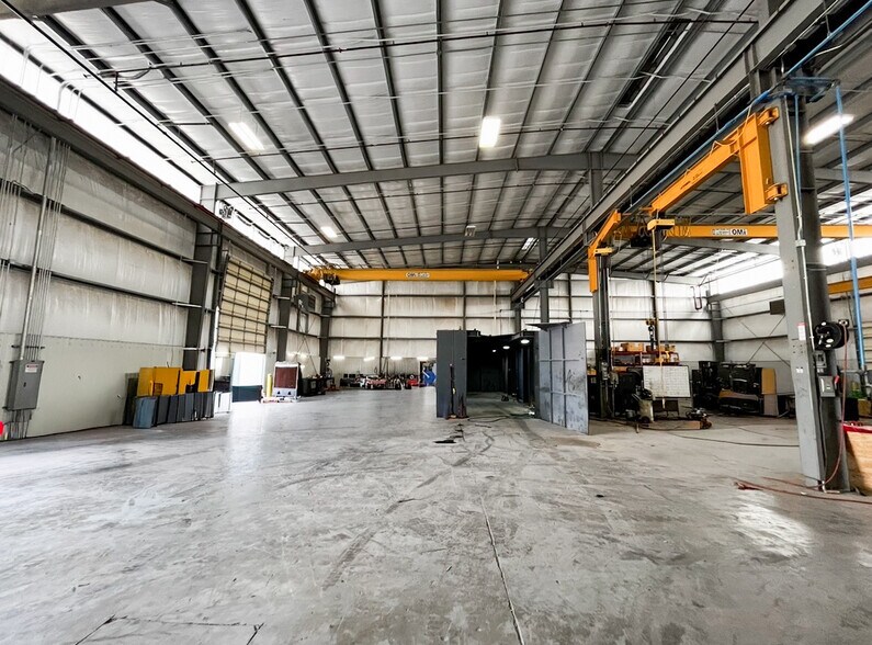 More Photos Of 7995 E Interstate 20 E, Odessa Warehouse For Lease