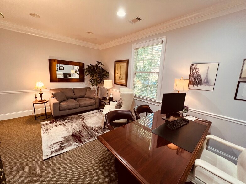 More Photos Of 2255 Sewell Mill Rd NE, Marietta Office For Sale