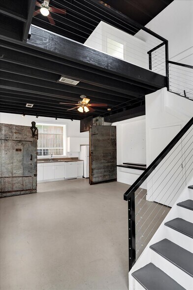 More Photos Of 282 Walker St SW, Atlanta Apartments For Sale