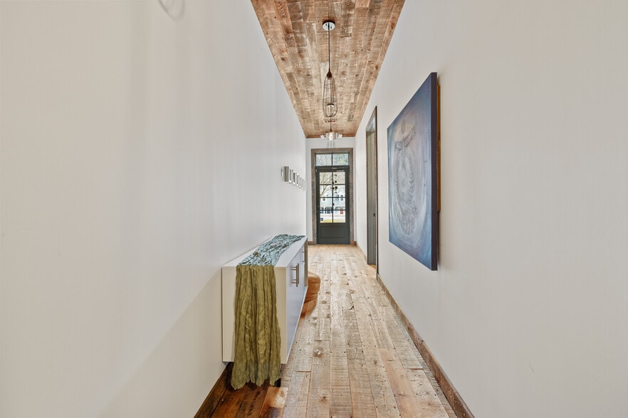 More Photos Of 12540 Broadwell Rd, Alpharetta Storefront Retail Office For Lease