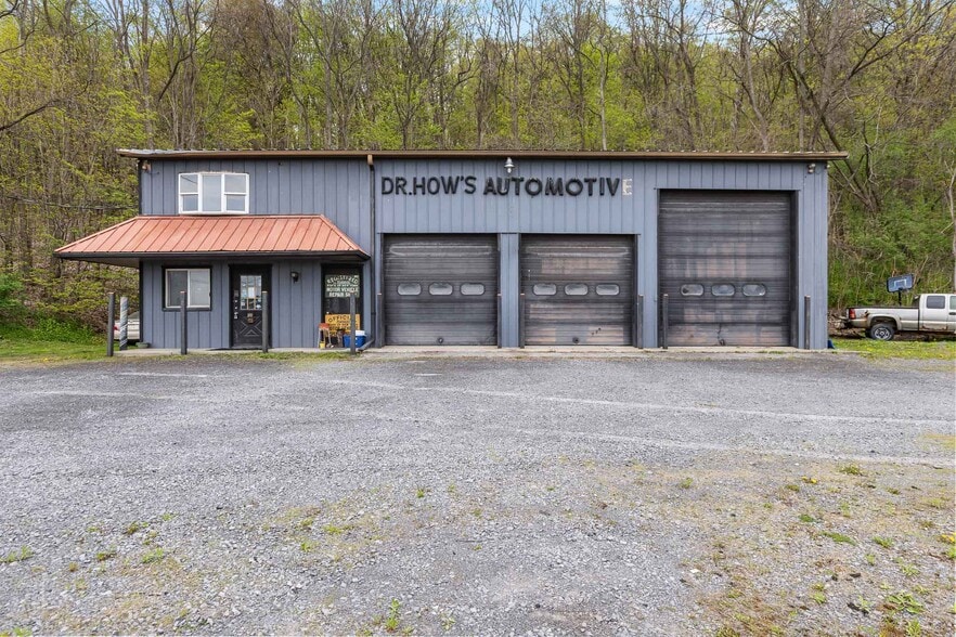 More Photos Of 12753 State Route 9W, West Coxsackie Auto Repair For Sale