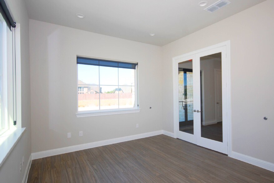 More Photos Of 2601 Little Elm Pky, Little Elm Office For Lease