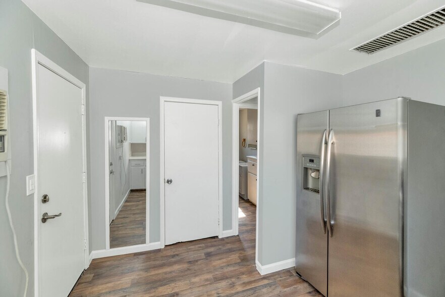 More Photos Of 316 E Vogel Ave, Phoenix Apartments For Sale
