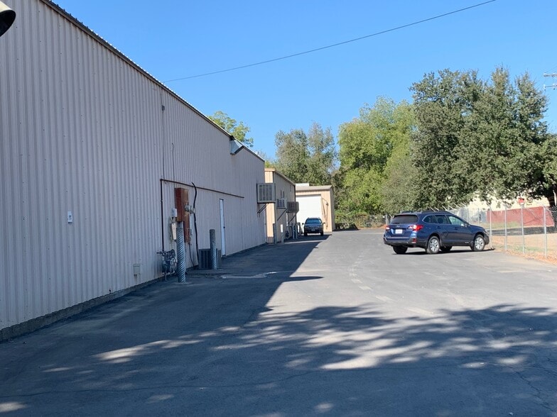 More Photos Of 6200 Stainless Way, Anderson Industrial For Lease