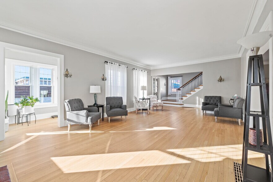 More Photos Of 2049 S Brentwood Blvd, Springfield Office For Sale