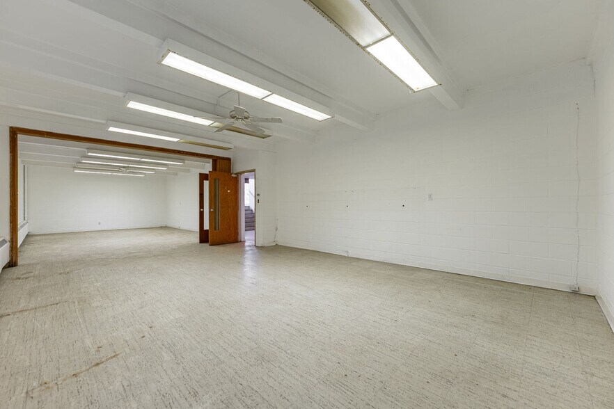 More Photos Of 1203 3rd Ave, Rockford Religious Facility For Sale