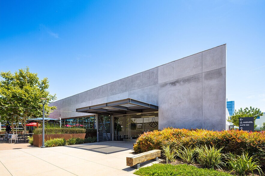 More Photos Of 2722 Michelson Dr, Irvine Office For Sale