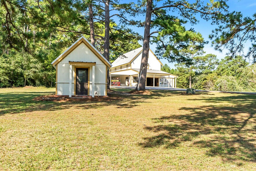 More Photos Of 43 Pool Rd, Richards Specialty For Sale