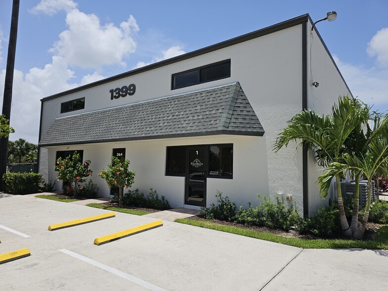 More Photos Of 1399 N Killian Dr, Lake Park Warehouse For Lease