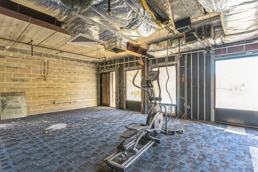 More Photos Of 24058 Sussex Hwy, Seaford Hotel For Sale