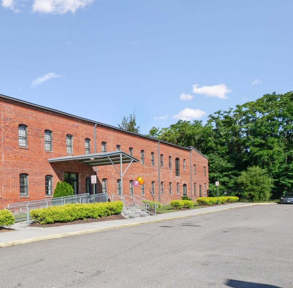 More Photos Of 1131 Commerce St, Petersburg Apartments For Sale