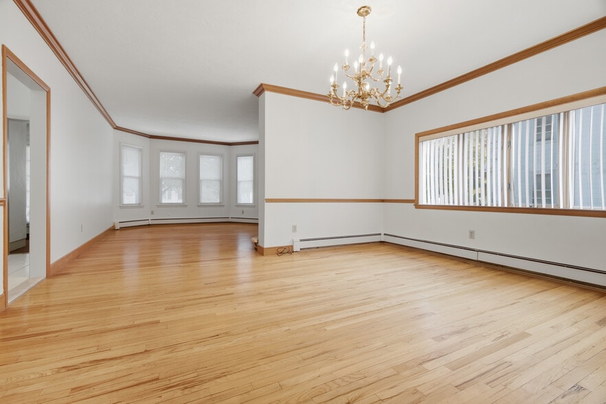More Photos Of 37 Washington Ave, Waltham Multifamily For Sale