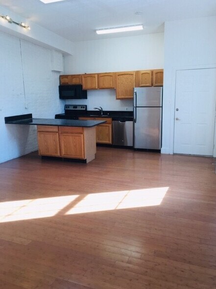 More Photos Of 14 S 15th St, Richmond Storefront Retail Residential For Sale