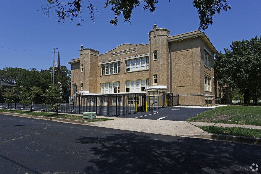 More Photos Of 401 N Carroll Ave, Dallas Apartments For Sale