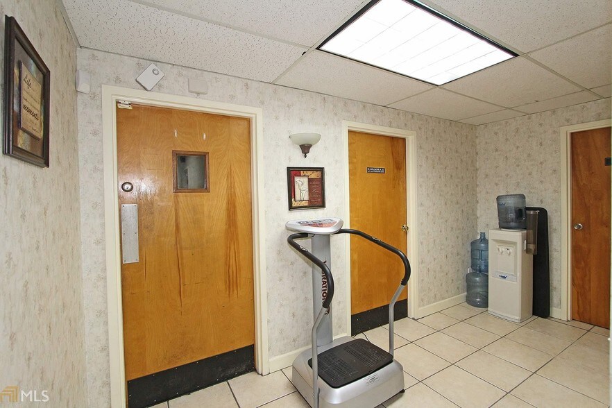 More Photos Of 2760 Pleasantwood Dr, Decatur Religious Facility For Lease