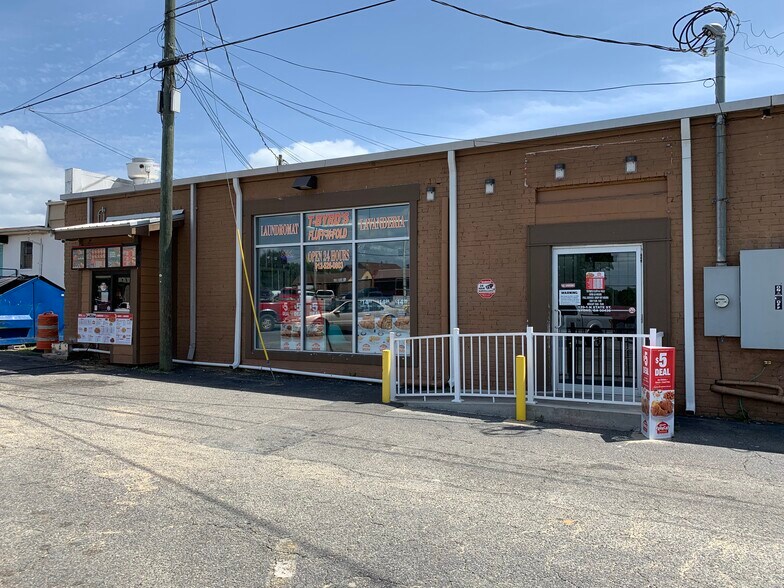 More Photos Of 120 N State St, Lyons Restaurant For Sale