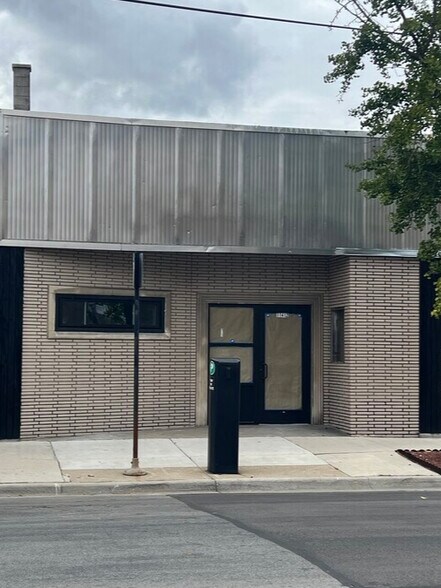More Photos Of 11412 S Michigan Ave, Chicago Storefront For Lease