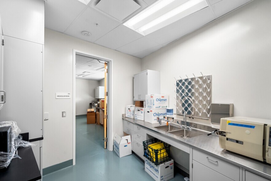 More Photos Of 560 Eccles Ave, South San Francisco Research And Development For Sale