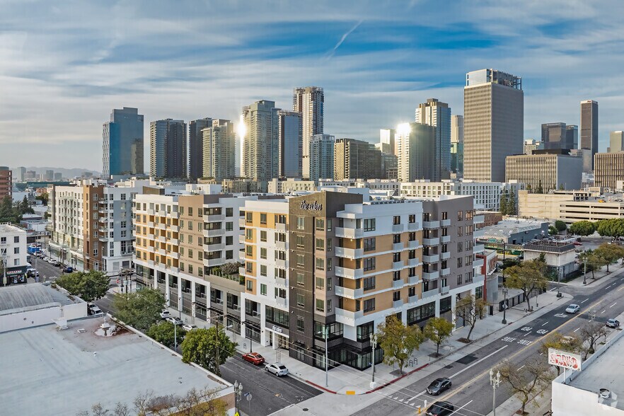 More Photos Of 1340 S Hill St, Los Angeles Apartments For Lease