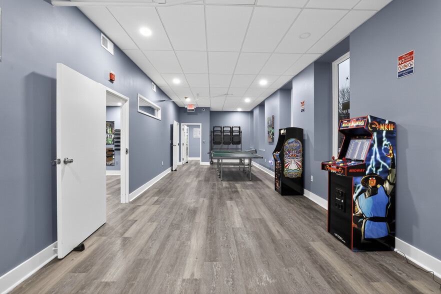More Photos Of 1501 N Walnut St, Wilmington Office For Sale