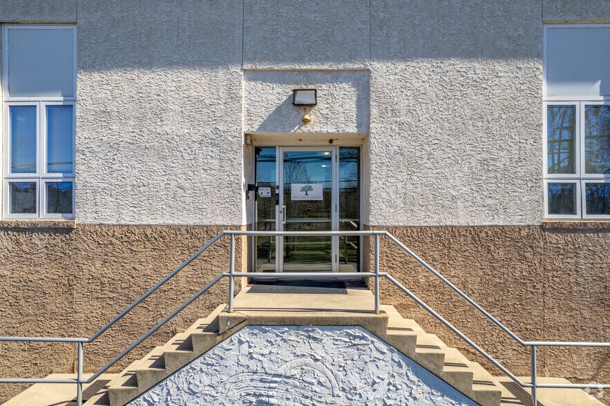 More Photos Of 321 Morris Rd, Fort Washington Flex For Lease