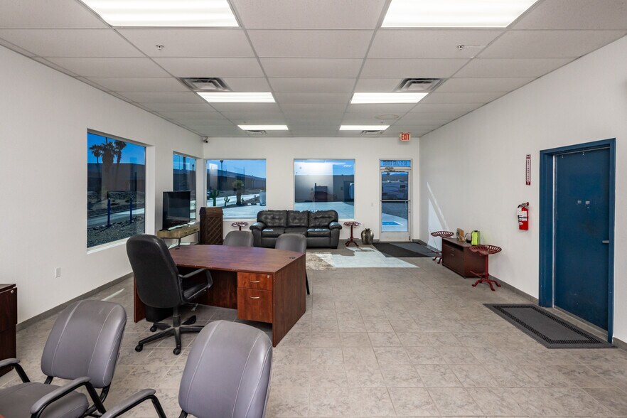 More Photos Of 921 Lake Havasu Ave N, Lake Havasu City Warehouse For Sale