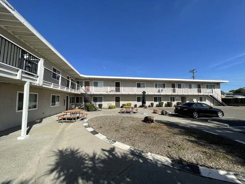 More Photos Of 4460 Cotton Ct, Stockton Apartments For Sale