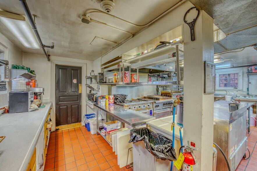 More Photos Of 80 Guider Ln, Bethlehem Hotel For Sale