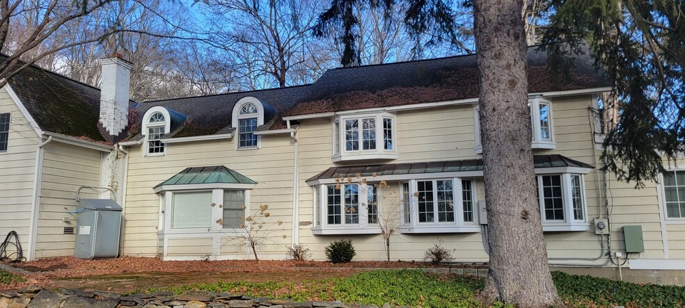 Primary Photo Of 489 Danbury Rd, Wilton Office Residential For Lease