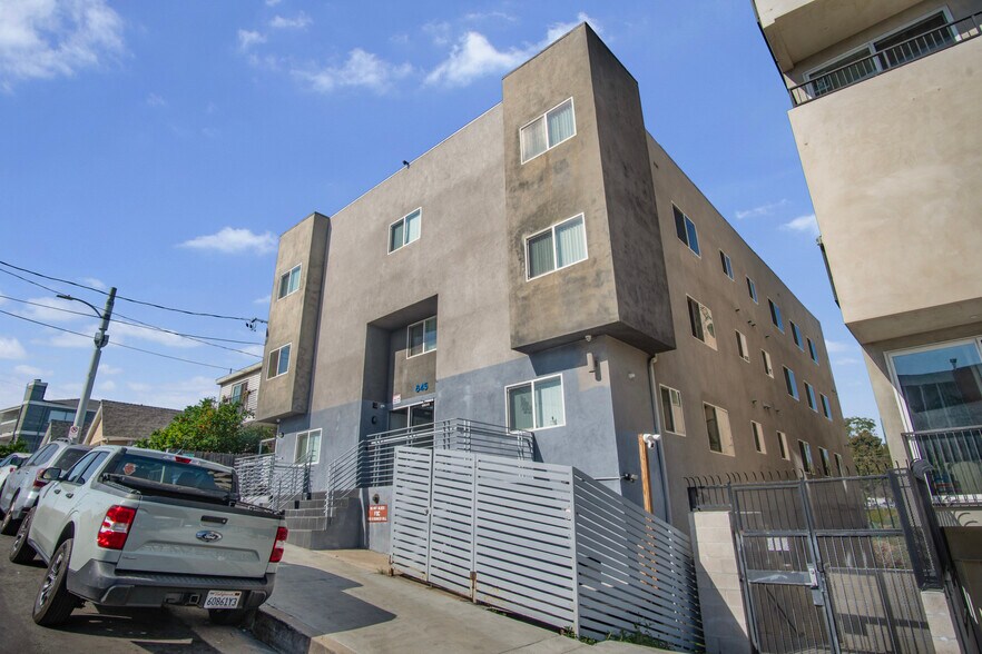More Photos Of 845 Bunker Hill Ave, Los Angeles Apartments For Sale