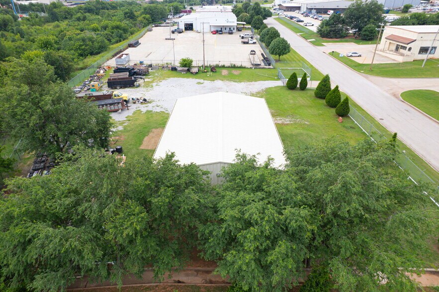 More Photos Of 6712 Pat Ave, Oklahoma City Industrial For Sale