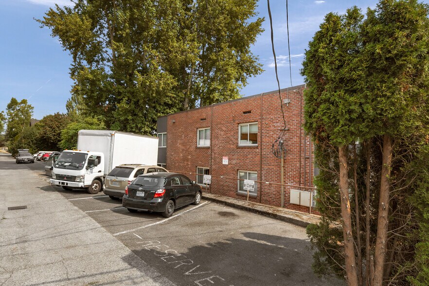 More Photos Of 2424 E Denny Way, Seattle Apartments For Sale