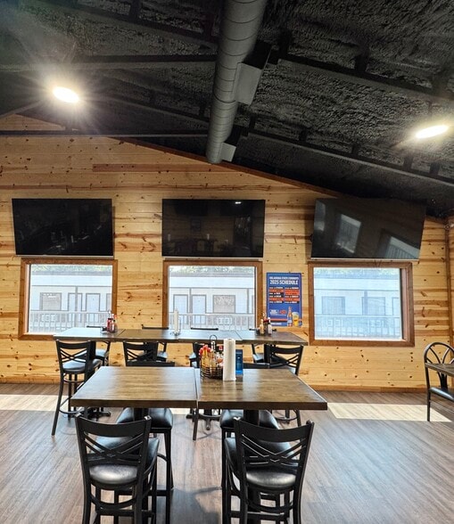 More Photos Of 500 SE Lincoln Rd, Idabel Hotel For Sale