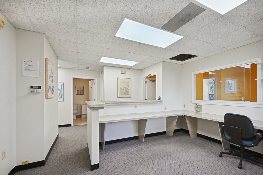 More Photos Of 2117-2123 Klockner Rd, Trenton Medical For Sale